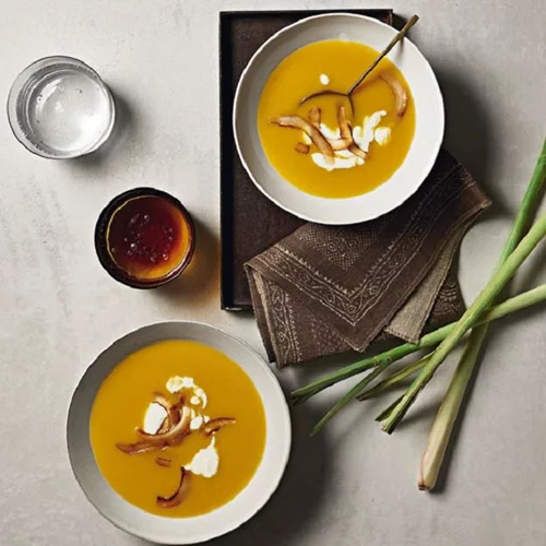 Κολοκυθόσουπα βελουτέ με λεμονόχορτο (η πιο yummy χειμερινή συνταγή)