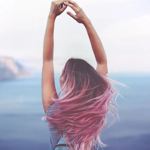 D.I.Y. μάσκα μαλλιών με 3 υλικά από το ψυγείο σου από τον hairstylist της Adriana Lima