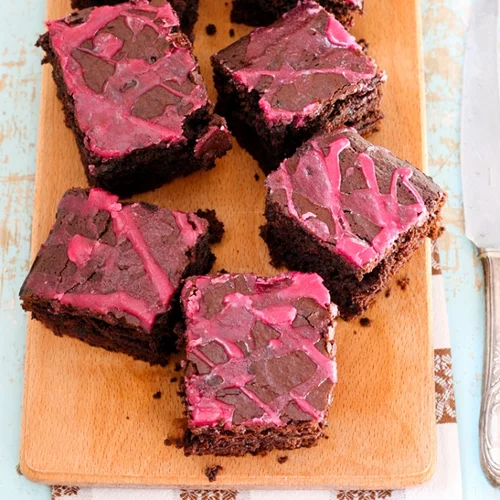 Εναλλακτικά υγιεινά brownies με γλυκοπατάτα και παντζάρι (χωρίς αυγά, χωρίς αλεύρι, χωρίς βούτυρο, ελάχιστη ζάχαρη!)