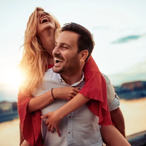 Πόσα λες για τη σχέση σου; (μήπως βάζεις πολλές φωτογραφίες στα social media;)