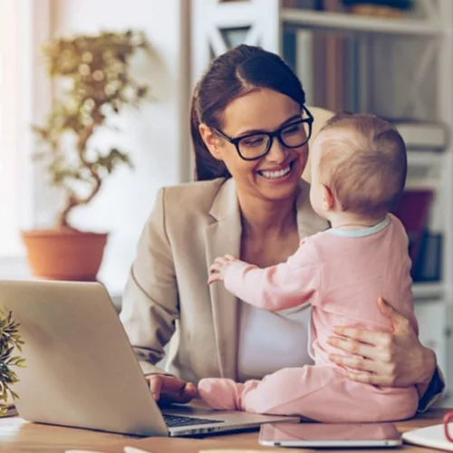 Οι ενοχές που νιώθουμε οι εργαζόμενες μητέρες