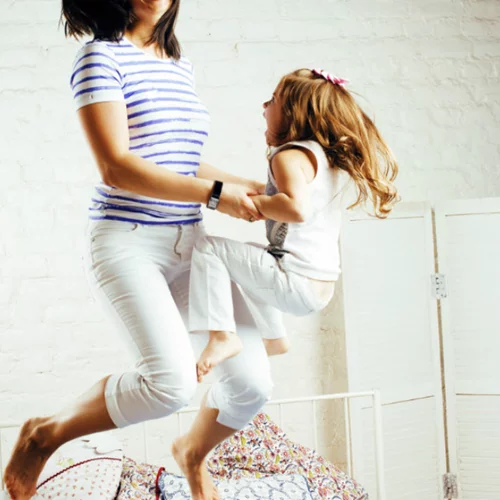 Nα γιατί τα παιδιά «τρελαίνονται» μπροστά στην μαμά