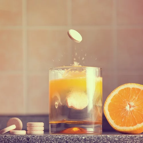 5 σημάδια που δείχνουν ότι σου λείπουν βιταμίνες και χρειάζεσαι συμπλήρωμα διατροφής