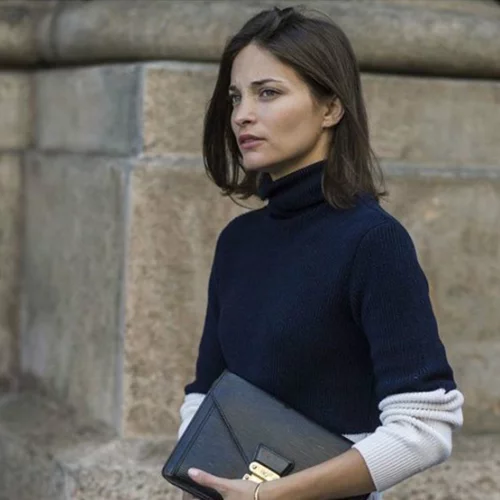 Είσαι καστανή; Αυτά τα χρώματα θα απογειώσουν τα looks σου