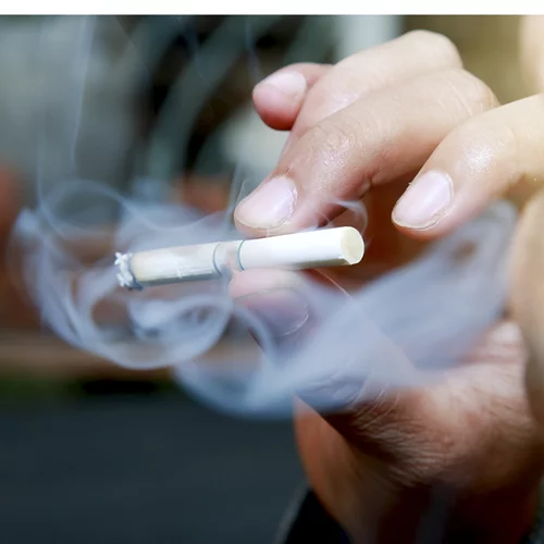 Καπνίζεις και είσαι κάτω των 50 ετών; Έχεις 8 φορές ΠΕΡΙΣΣΟΤΕΡΕΣ πιθανότητες για έμφραγμα!