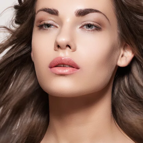 Saryna Key: Το μυστικό για υπέροχο σώμα και μαλλιά ήρθε στην Ελλάδα!