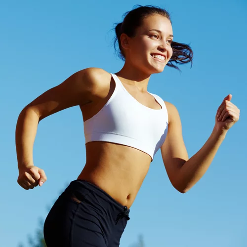 Τρέξιμο για ευλυγισία: Το πρόγραμμα της trainer (Και το αγαπημένο μας playlist για άσκηση!)