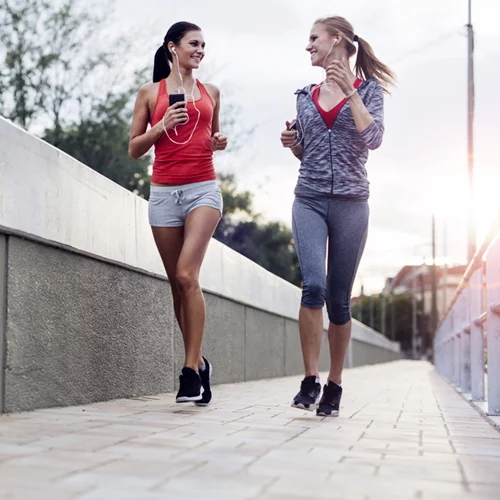 Αυτά είναι τα πιο stylish ρούχα για τρέξιμο! (να τι φοράμε στη Shape Running Team)