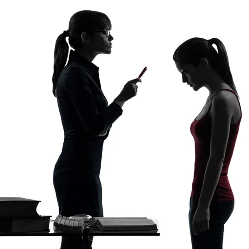 Φοβάμαι πολύ για το παιδί, να το παρακολουθώ (και στο ίντερνετ);