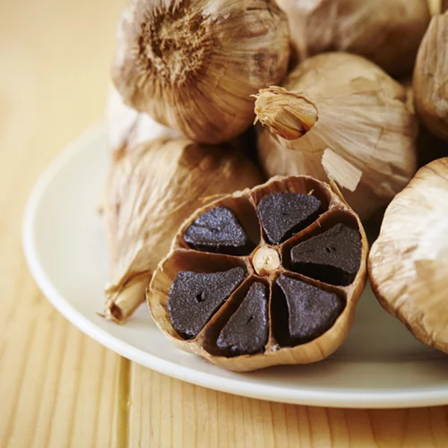 Μαύρο σκόρδο: Αυτή είναι η απόλυτη σύγχρονη υπερτροφή