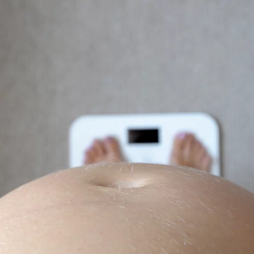 Προσοχή στο βάρος της εγκυμοσύνης! Μπορεί να επηρεάσεις τη βιολογική ηλικία του μωρού