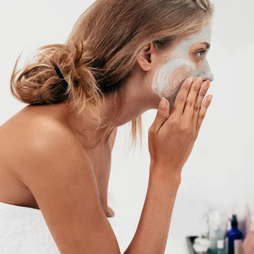 Ντεμακιγιάζ με το πιο φυσικό υλικό (υπάρχει ήδη στην κουζίνα σου!)