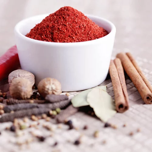 5 μπαχαρικά για αδυνάτισμα και υγεία που συστήνει η διαιτολόγος