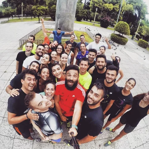 Κάνε κι εσύ δωρεάν γυμναστική στην Αθήνα με την ομάδα Wake Up Street!