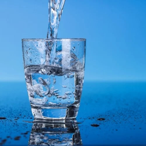 Ένα βραβευμένο ελληνικό νερό αναγνωρίστηκε κατάλληλο και για προετοιμασία βρεφικών τροφών στη Γαλλία