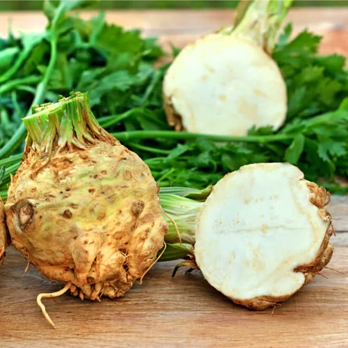 Αν δεν έχεις φάει ακόμα σελινόριζα, κοίτα τι χάνεις! (και να πώς θα την φτιάξεις σε συνταγές πανεύκολα!)