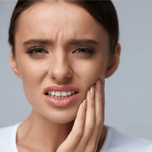 Προσοχή στα δόντια: Αυξημένος κίνδυνος εγκεφαλικού και διαβήτη για όσους έχουν σοβαρή περιοδοντίτιδα