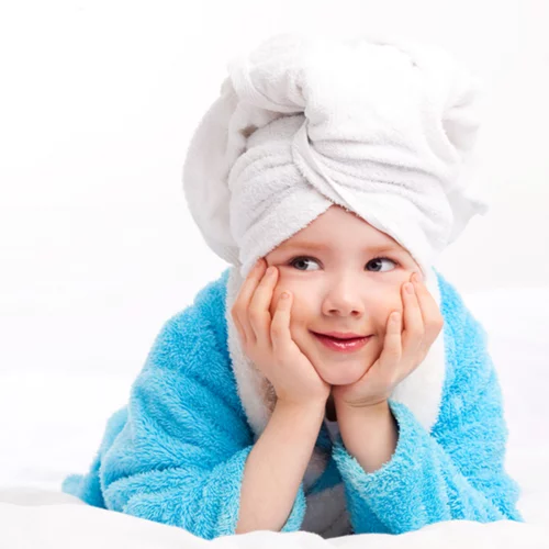 Πόσο συχνά πρέπει να λούζω τα μαλλιά του παιδιού μου;