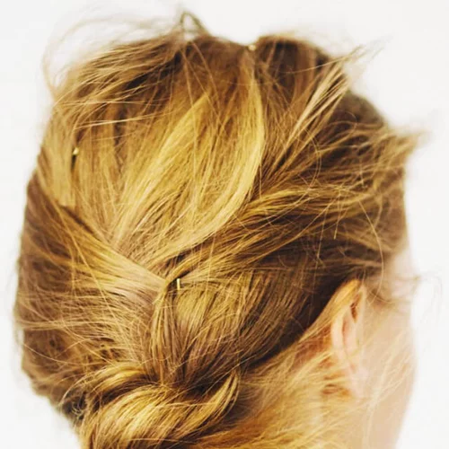 Ατημέλητα πιασμένα μαλλιά: Ο πιο εύκολος τρόπος να τα πετύχεις!