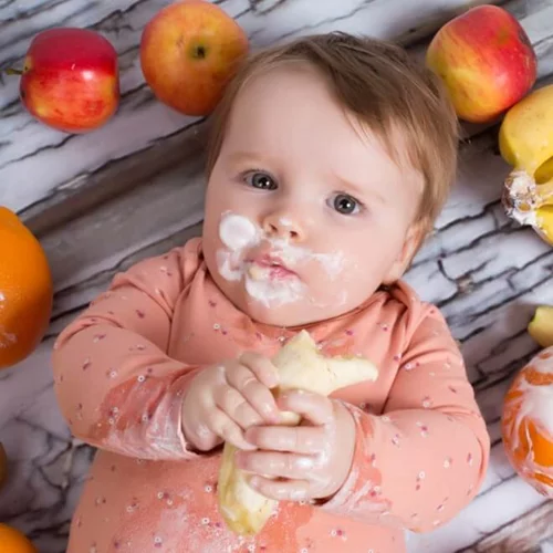 Η τεχνική της επιβράβευσης στα παιδιά: Να γιατί δεν πρέπει να επιβραβεύεις με φαγητό ή γλυκό για να κάνει αυτό που θες