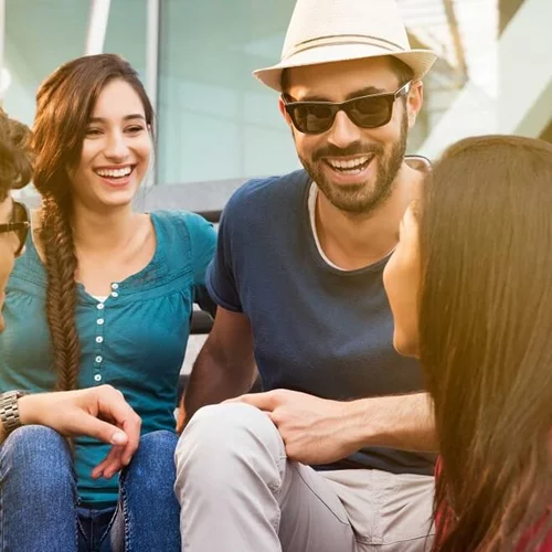 Πώς να εκπαιδεύσεις το μυαλό σου για να γίνεις πιο αστεία