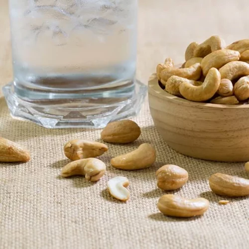 Γιατί πρέπει να μουλιάζεις τους ξηρούς καρπούς πριν τους φας