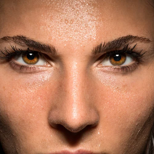 Σπυράκια στο πρόσωπο μετά την άσκηση; Τι να κάνεις για να μην ξαναβγάλεις