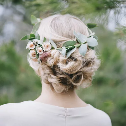 Χτενίσματα για γάμο: 100 χρόνια τάσεων σε ένα βίντεο