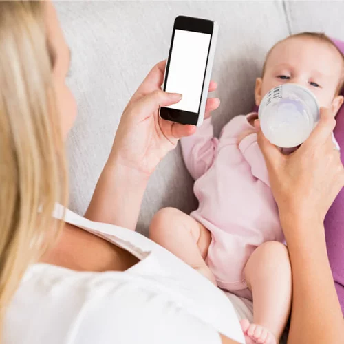 Είσαι νέα μαμά και μπαίνεις ΔΙΑΡΚΩΣ στο internet;