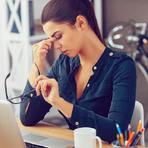 Τα 10 ανησυχητικά σημάδια υγείας ότι έχεις υπερβολικό άγχος - εργασιακό και μη!