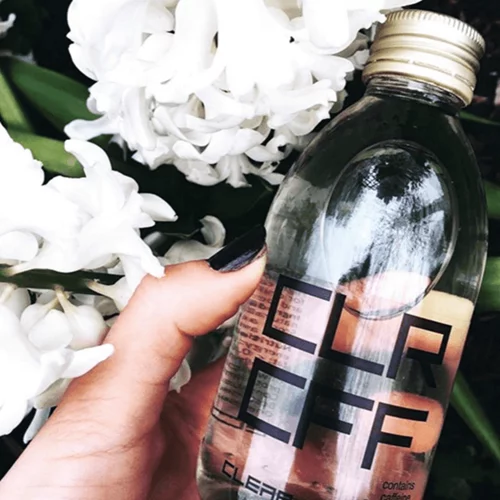 Διάφανος καφές: το πιο ιδιαίτερο food trend που είδαμε τελευταία