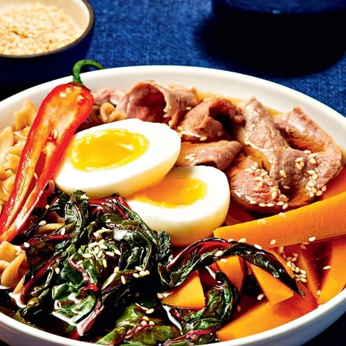 Φτιάξαμε την ελληνική εκδοχή του Buddha bowl: Μοσχάρι με κολοκύθα και σέσκουλα