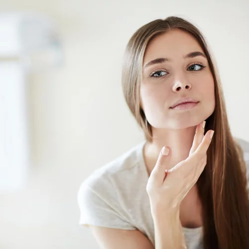 Βιταμίνη Ε για το πρόσωπο: Γιατί τη χρειάζεται η επιδερμίδα μας;