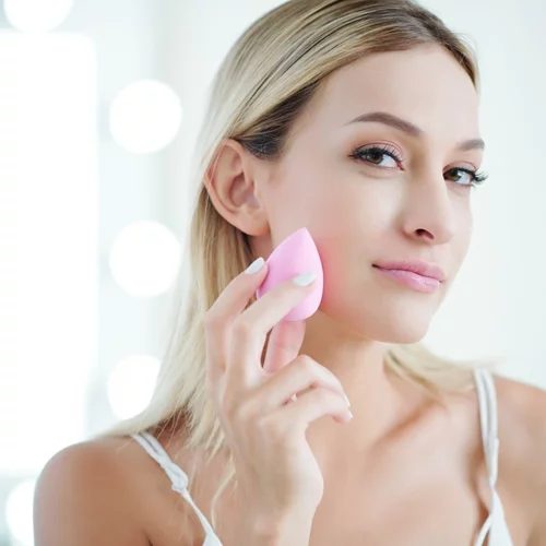 Beauty Blender | 5 εναλλακτικές χρήσεις του πιο διάσημου beauty σφουγγαριού
