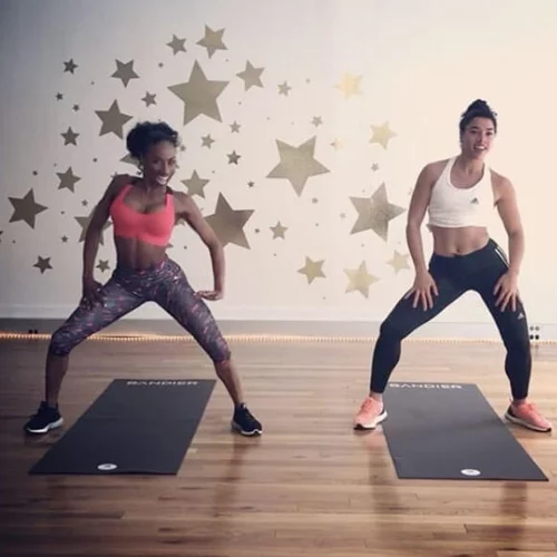 Κάνεις push ups; Η σούπερ διασκεδαστική παραλλαγή με... χορό