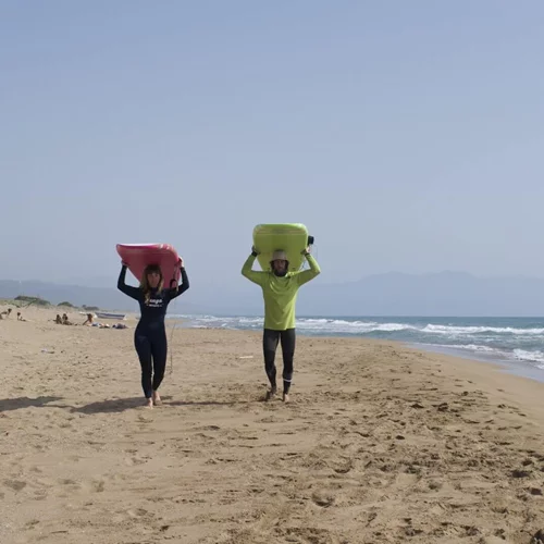 Shape Tested: Πήγα σε 3ήμερο surf camp στην Ελλάδα και να γιατί ΠΡΕΠΕΙ να το κάνεις κι εσύ! (Αποστολή: Ζαχάρω 5-0)