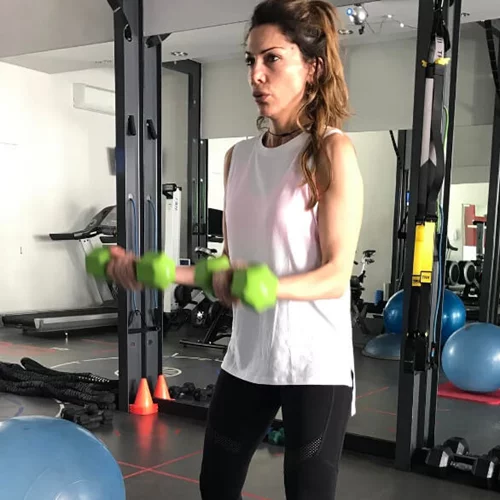 Δέσποινα Βανδή: H άσκηση που δεν παραλείπει για δυνατό κορμό