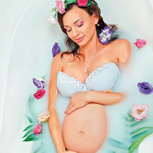 Το δέρμα στην εγκυμοσύνη: Ποια προϊόντα να ΜΗΝ χρησιμοποιείς και πώς θα αποφύγεις ραγάδες, πανάδες, ακμή