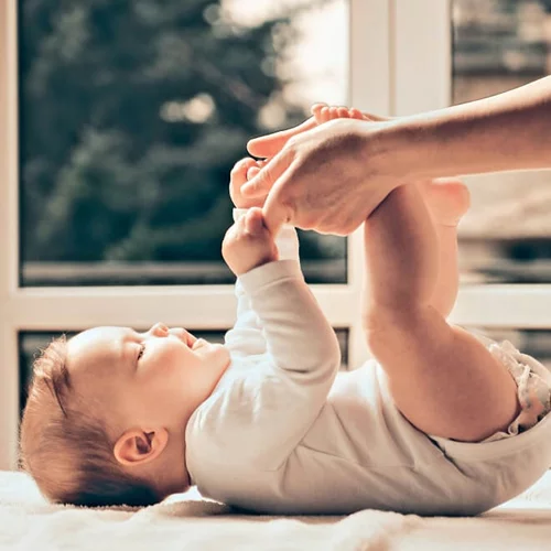 Το μωρό σου ροχαλίζει στον ύπνο του; Τι μπορεί να συμβαίνει;