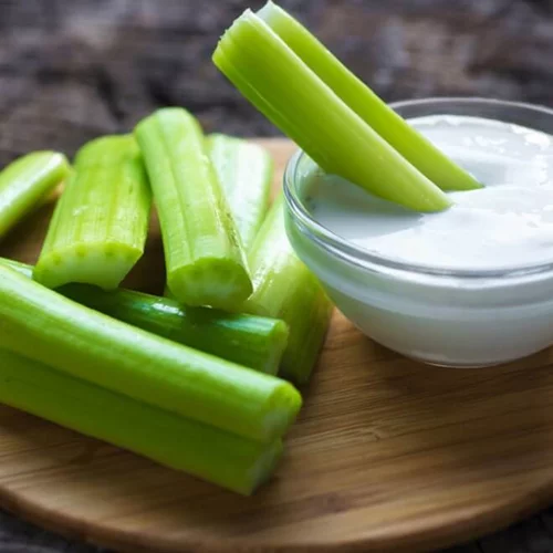 Σέλερι: Το superfood που μπαίνει σε όλα τα πιάτα σου (κι όχι άδικα)