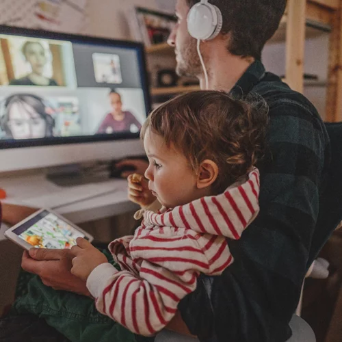 Γονείς, τα παιδιά δεν είναι λάφυρα ούτε όταν τσακώνεστε, ούτε όταν χωρίζετε