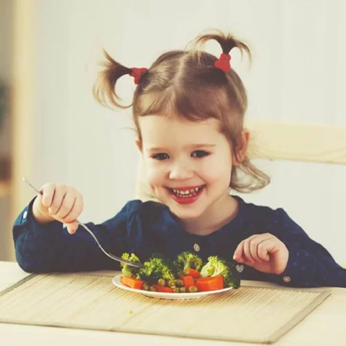 Τι τρώνε τα παιδιά των διαιτολόγων: Ιδού τι τρώει η 2 ετών κόρη της Κλειώς Δημητριάδου