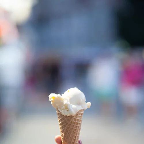Σχέδια νυχιών με παγωτό: Αυτό είναι το πιο καλοκαιρινό μανικιούρ που θα κάνεις