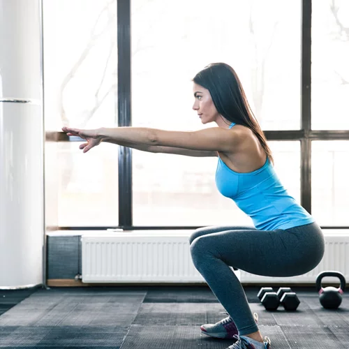 Θέλεις σφιχτούς γλουτούς; Δες το 5λεπτο πρόγραμμα της fitness guru