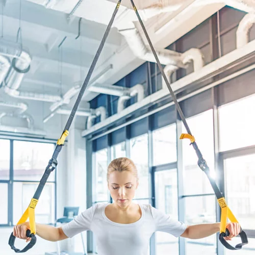 TRX ασκήσεις για γυναίκες: Το πρόγραμμα για κορμό, πλάτη και πόδια
