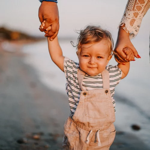 11 μικρά πράγματα που μπορείς να κάνεις με το παιδί σου το καλοκαίρι