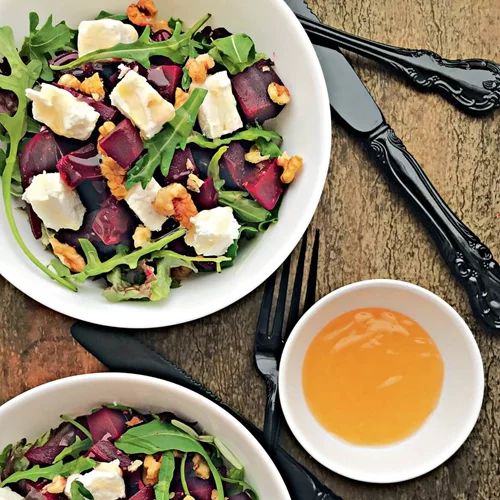 Σαλάτα με παντζάρι, φέτα και ρόκα με πολλά καλά λιπαρά και πρωτεΐνη από το διαιτολόγο Μάνο Δημητρούλη