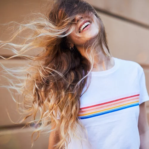 Τα χτενίσματα μαλλιών για να δείχνω πιο αδύνατη