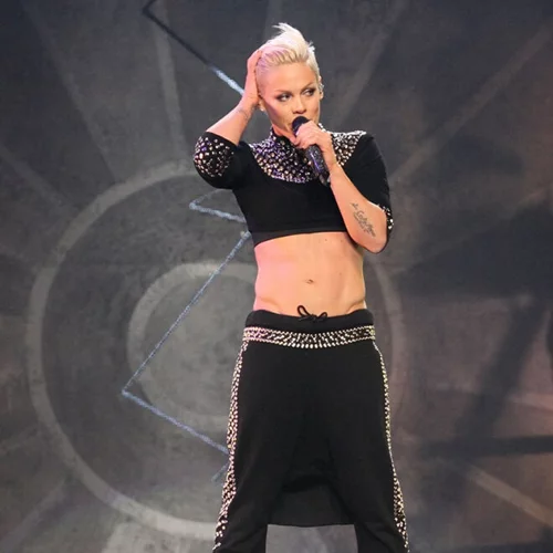 Να γιατί η Pink είναι η πιο cool μαμά, πρότυπο για κάθε κορίτσι (και για την κόρη της)