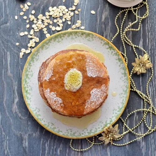 Σούπερ healthy pancakes με βρόμη και γιαούρτι από την Άντα Λιβιτσάνου